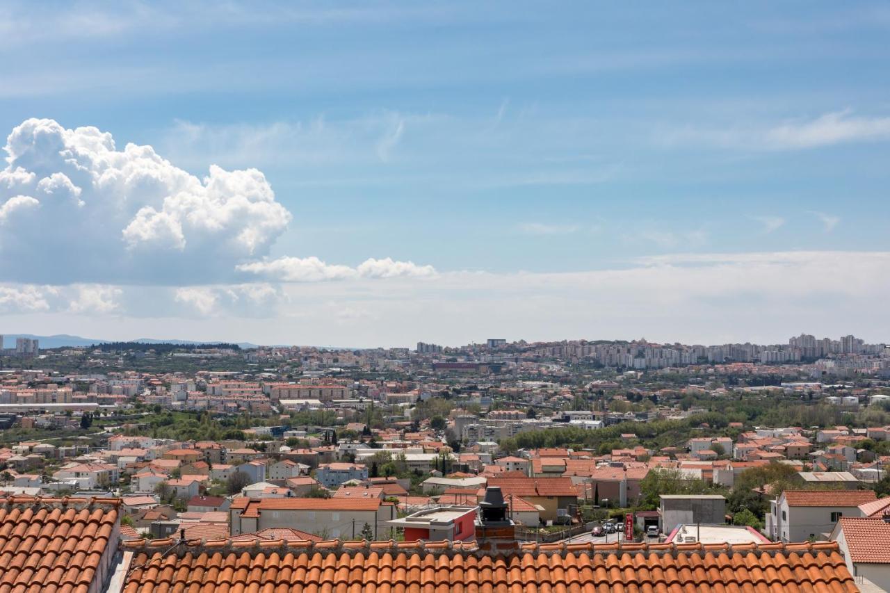 Apartments Villa Salona Sky ภายนอก รูปภาพ